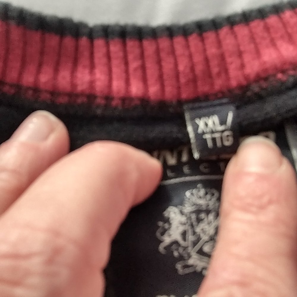 Sweater - Picture 4 of 7